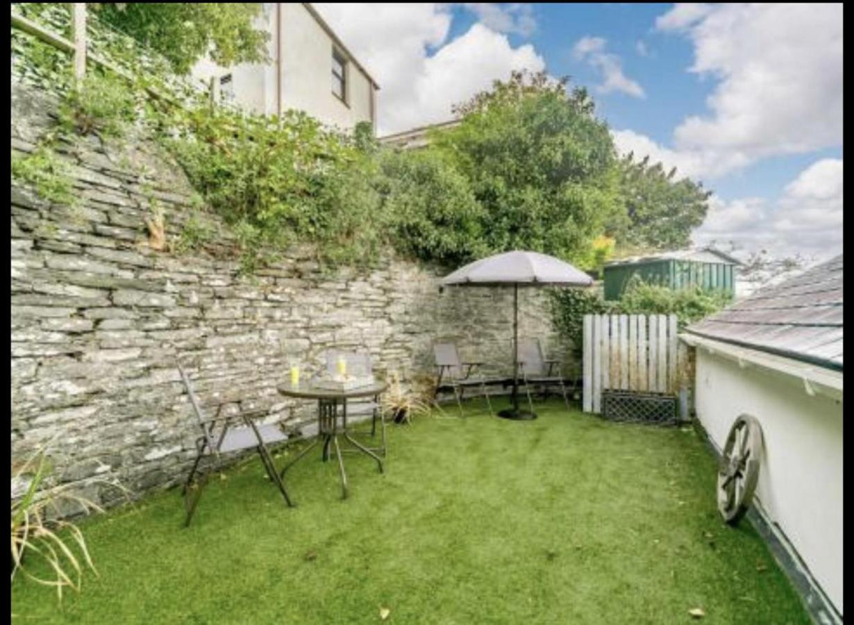 Charming 2-Bed Cottage In Wadebridge Cornwall Buitenkant foto